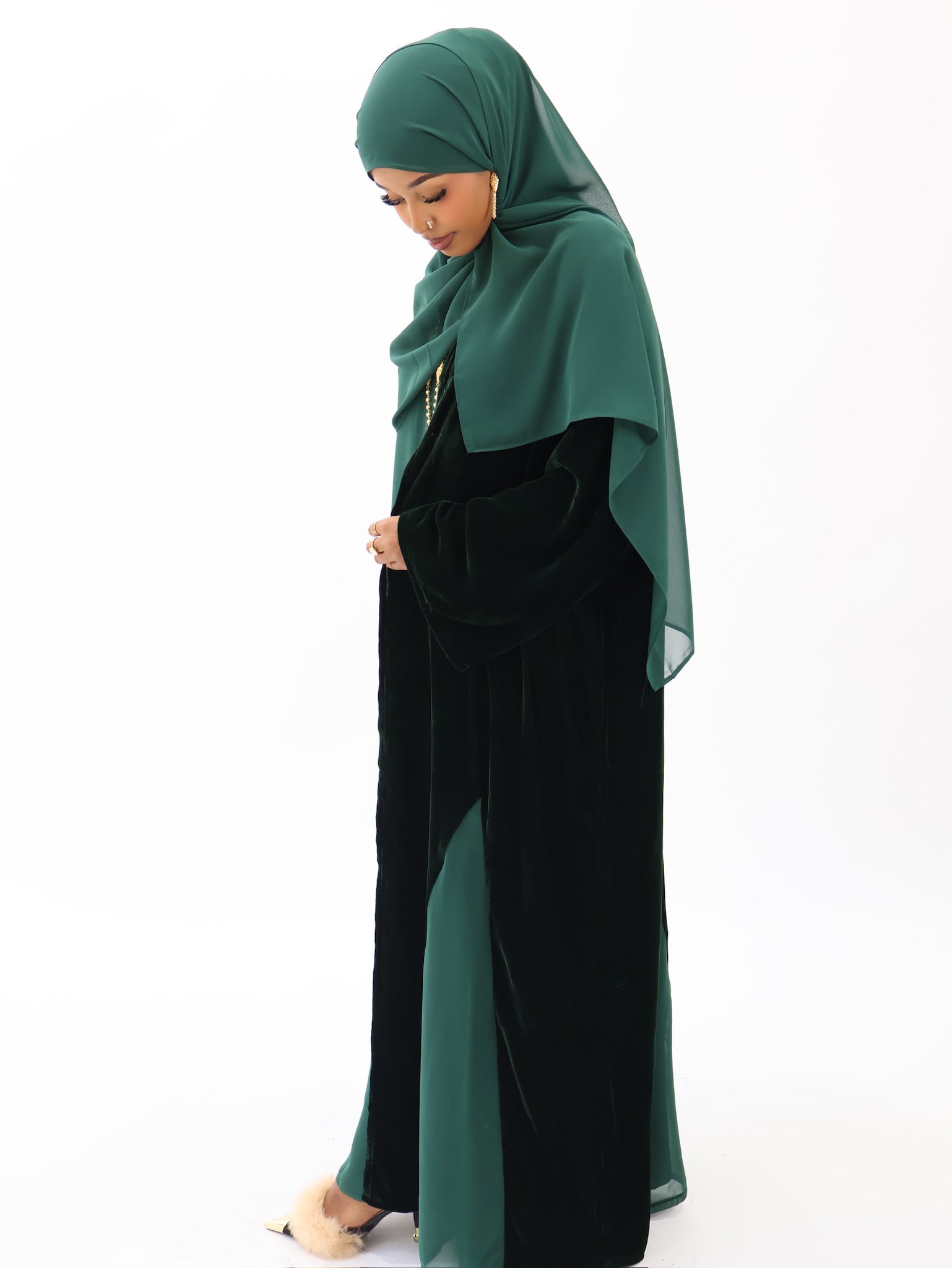 Velvet Chavelle in ‘Green’ - 3 Piece Abaya Set